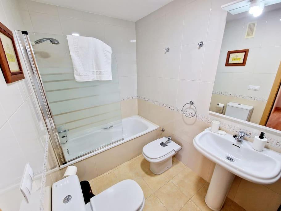 Alcantara Tower 2 Bedrooms Fuengirola Bagian luar foto