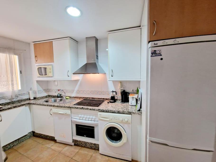 Alcantara Tower 2 Bedrooms Fuengirola Bagian luar foto